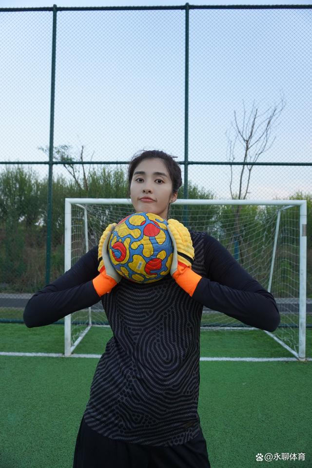 体育界女子足球赛事吸引观众热议的简单介绍