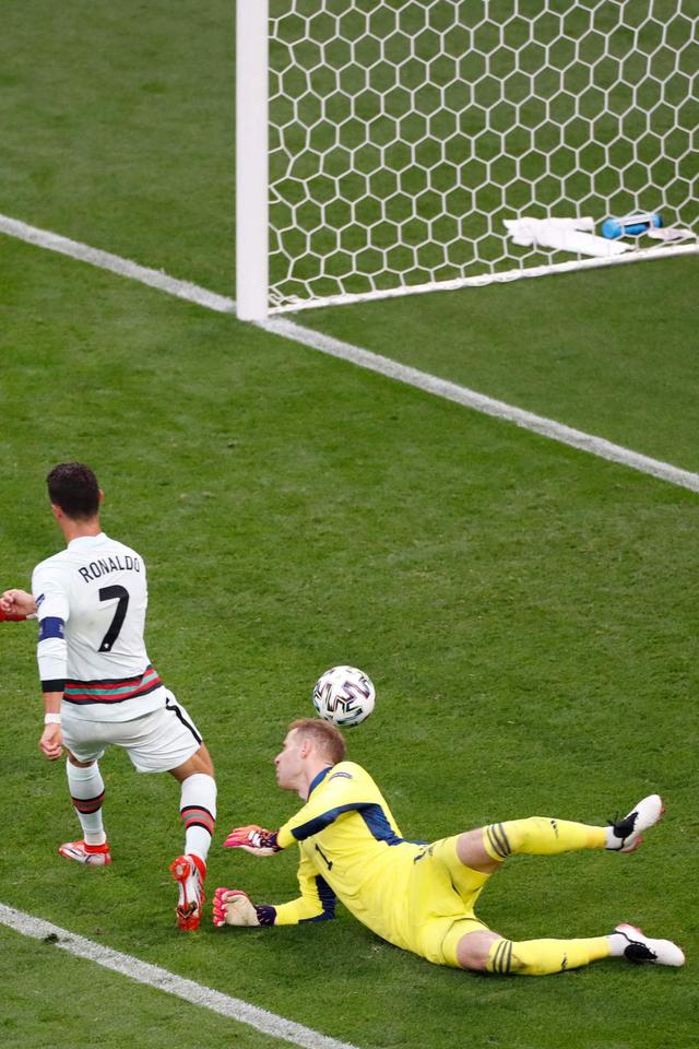 包含欧预赛势如破竹！球队心无旁骛备战欧锦赛！的词条