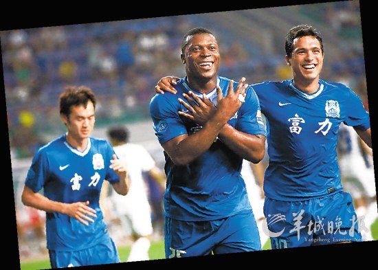 富力前锋独中两元，帮助球队夺得胜利的简单介绍