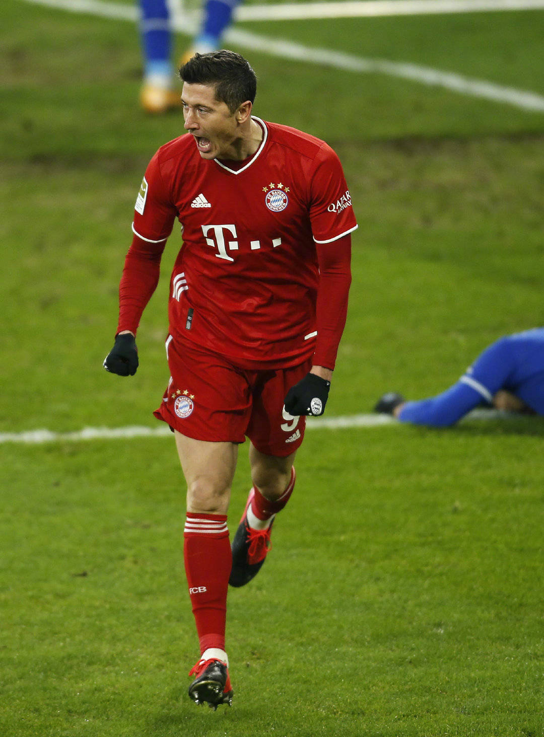 沙尔克客场再度失利，排名继续下滑的简单介绍