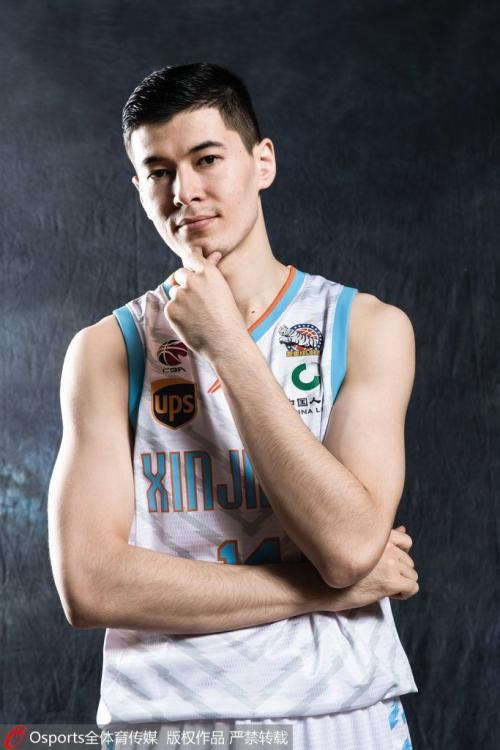 关于篮球比赛，这场胜利将载入史册